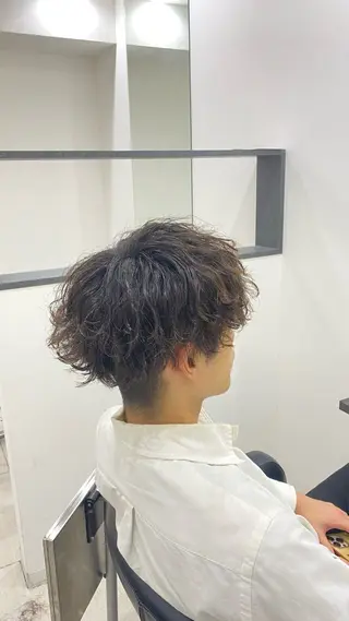 ミディアム パーマ メンズ 小山内 陸のヘアスタイル