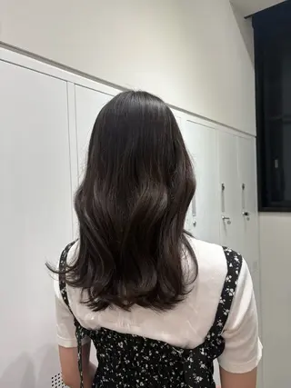セミロング カラー 🩵韓国レイヤー│ ハッシュ│愛華🪽のヘアスタイル