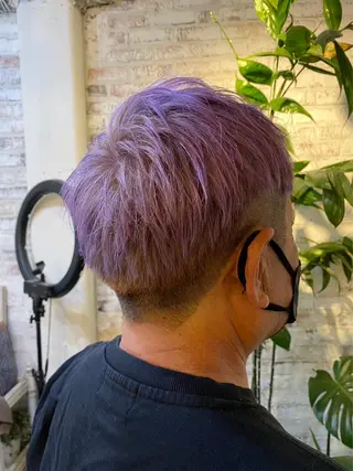 ショート カラー 長濱 俊のヘアスタイル