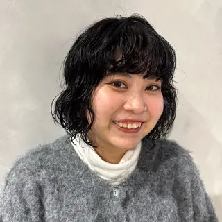 ショート パーマ デザインカラー/パー マ🦖外岡咲希🦖のヘアスタイル