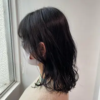 ミディアム カラー センターパート特化 井上健太のヘアスタイル