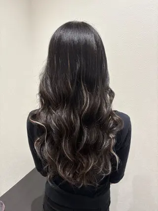 カラー 沢木 陽菜のヘアスタイル
