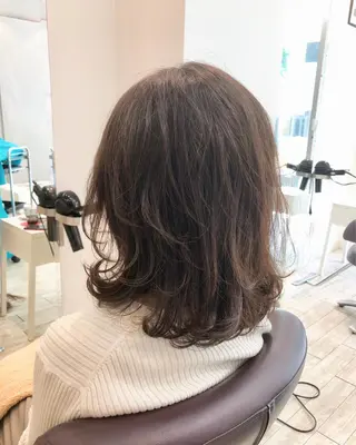 ショート カラー 中村 よしひでのヘアスタイル