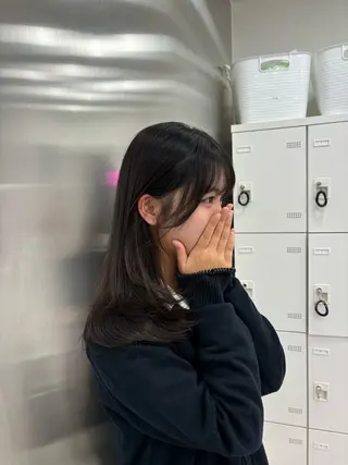 ロング 抜け感レイヤー︴ ニュアンスカラーのヘアスタイル
