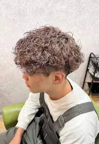 パーマ メンズ 白崎 隆人のヘアスタイル