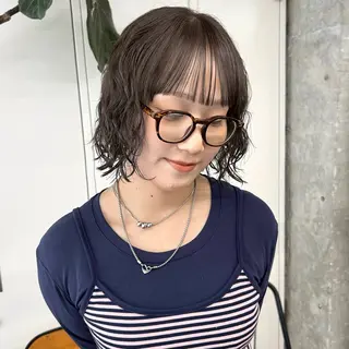 ミディアム カラー パーマ 伊藤ほのか/柔らかパ ーマ/酸性ストレートのヘアスタイル