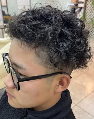 ショート パーマ メンズ 熊谷 拓海のヘアスタイル