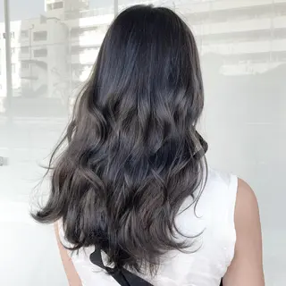 ロング レイヤー/艶髪カラー 森本くるみのヘアスタイル