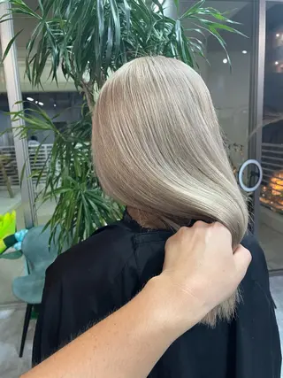 ロング andKおもろまち店 艶ダブルカラー✨のヘアスタイル