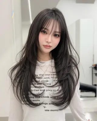 ロング カラー 大人っぽ韓国レディ レイヤー🤍渋谷のヘアスタイル