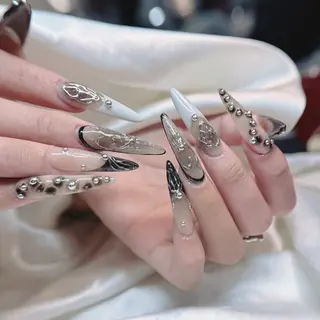 ネイル Julie Nail Rinのネイルデザイン