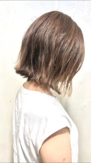 ミディアム カラー ボブ/縮毛/レイヤー モトナリのヘアスタイル