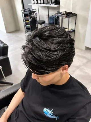 ミディアム 吉田吏朱風 曲がる縮毛矯正のヘアスタイル