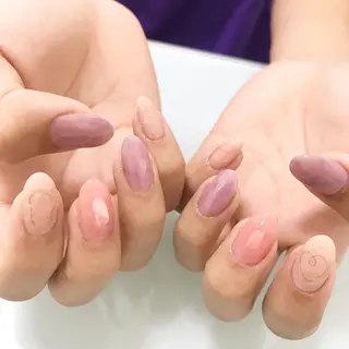ネイル 板垣 綾乃のネイルデザイン