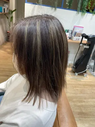 ミディアム カラー 亀田 実花のヘアスタイル