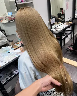 ロング トップスタイリスト/ アユミのヘアスタイル
