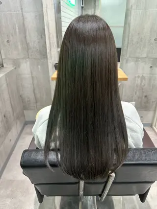 ロング newi WASHIOのヘアスタイル
