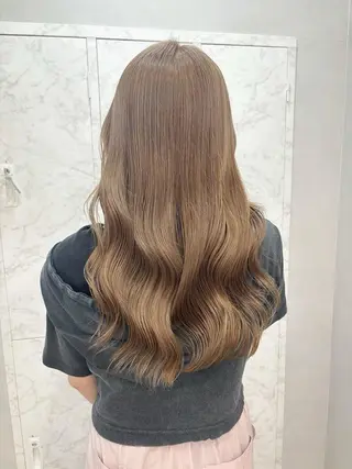 ロング カラー 茂木 陽菜のヘアスタイル