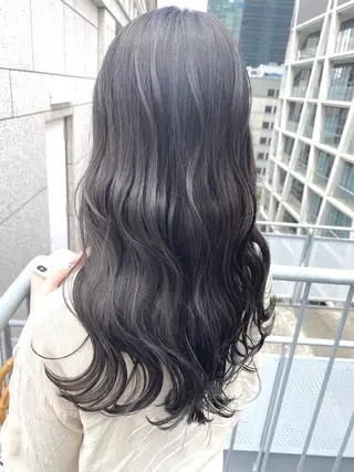ロング カラー ヘアアレンジ 𝒀𝒖𝒊𝒏𝒂 梅田/透明感カラーのヘアスタイル