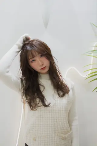 ロング カラー パーマ cana 札幌レイヤースタイルのヘアスタイル