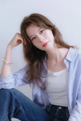 ロング 山下 凪澄のヘアスタイル
