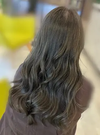 ロング カラー NOA 曽田のヘアスタイル