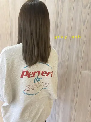 カラー 安永 里帆のヘアスタイル