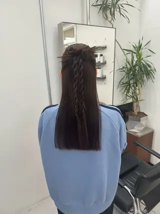 セミロング ヘアアレンジ MIES amane(アマネ)のヘアスタイル