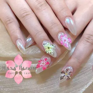 ネイル Hana Bloom Nail 渋谷道玄坂のネイルデザイン