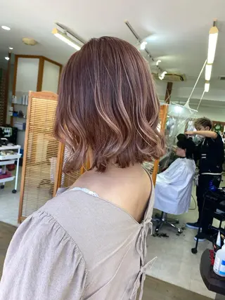 ショート カラー ブリーチカラー🫧 森　凪沙のヘアスタイル