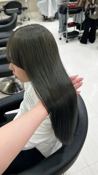 ロング カラー ヘアアレンジ 韓国レイヤー＆ピンク 艶髪🩶maikoのヘアスタイル