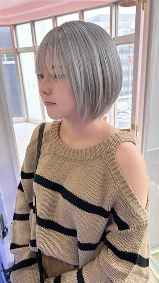 ショート カラー レイン🌏🌱 似合わせ/ハイトーンのヘアスタイル