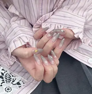 ネイル PEEKABOO 旧:momo京橋のネイルデザイン