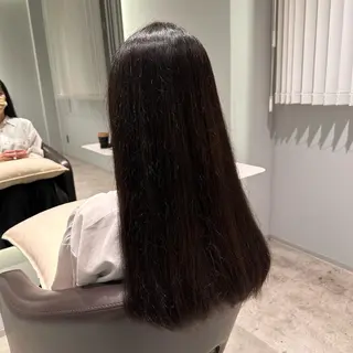 セミロング カラー 髪質改善ストレート 中林優太のヘアスタイル