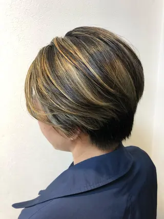 ショート カラー 似合わせ レイヤー須川のヘアスタイル