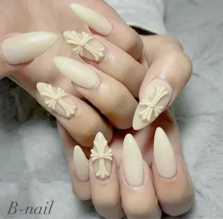 ネイル B- nailのネイルデザイン