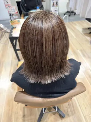 ミディアム カラー ツチイ リョウタのヘアスタイル