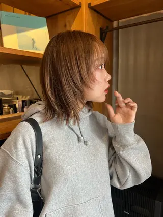 ミディアム カラー レイヤーカット NERO加藤木麻彩のヘアスタイル