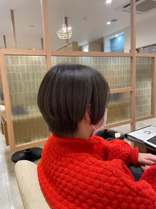 ショート être 加藤 悠花のヘアスタイル