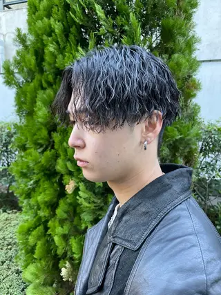ショート カラー パーマ ヘアアレンジ メンズ 亀井隆汰/メンズ専門 パーマ/フェード可のヘアスタイル