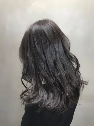 セミロング カラー 【透明感、艶髪】西村 有司のヘアスタイル