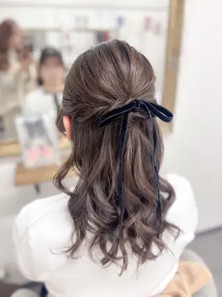 セミロング ヘアアレンジ ⭐︎moe 【ヘアメイク🧸】のヘアスタイル