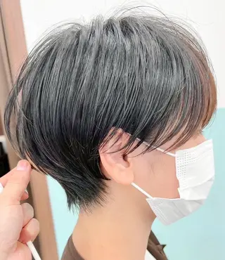 ショート ナカシマ トシのヘアスタイル