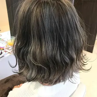 ショート カラー Oopsレイヤー 加藤澄都のヘアスタイル
