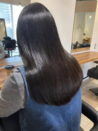 ロング ふくだももこ🍑 髪質改善のヘアスタイル