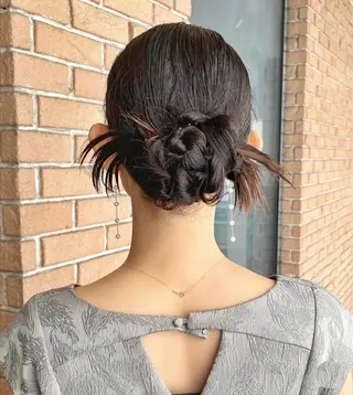 ロング ヘアアレンジ ヘアセット💘 似合わせカラーのヘアスタイル