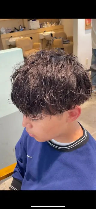 ショート パーマ メンズ 阪田 泰規のヘアスタイル