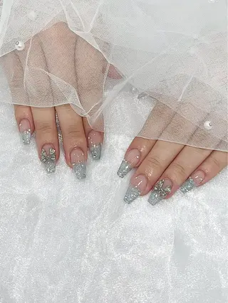 ネイル akari🎀 京橋 ARRINEのネイルデザイン