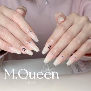 ネイル M.Queenネイル サロン天神今泉店のネイルデザイン