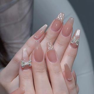 ネイル Queens テイのネイルデザイン